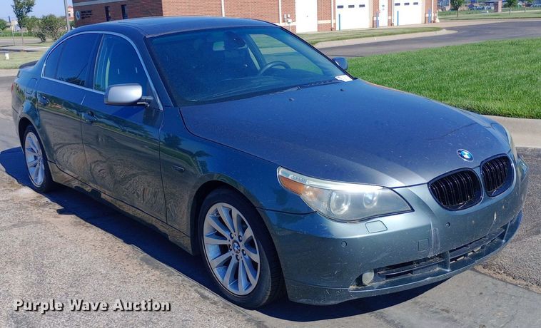 image for item DQ7147 2004 BMW 545i 