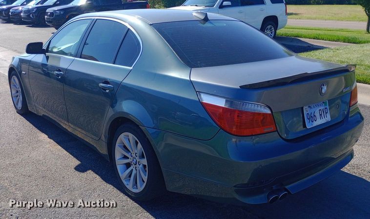 image for item DQ7147 2004 BMW 545i 