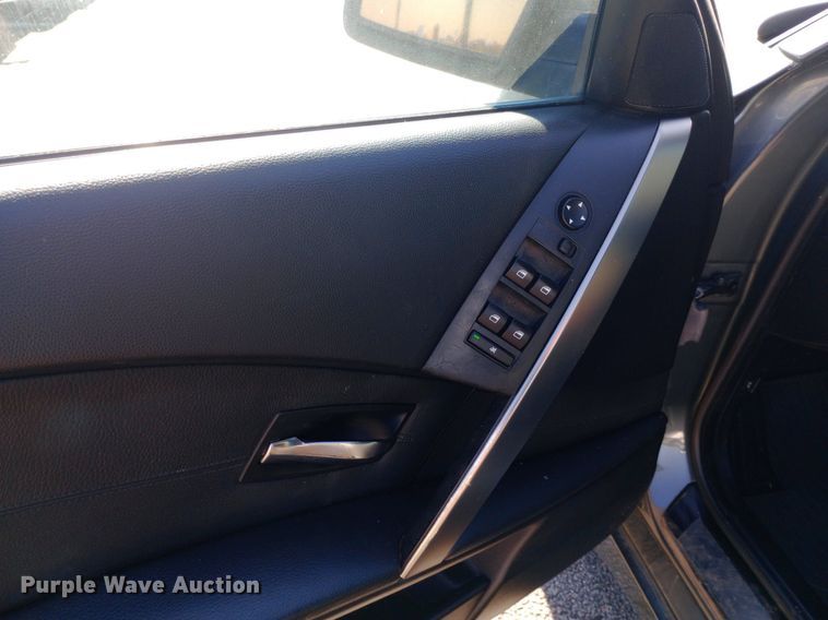 image for item DQ7147 2004 BMW 545i 