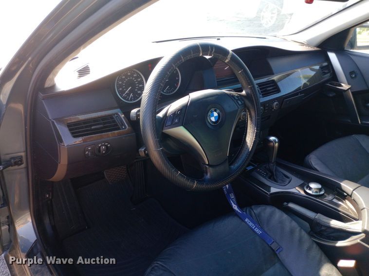 image for item DQ7147 2004 BMW 545i 
