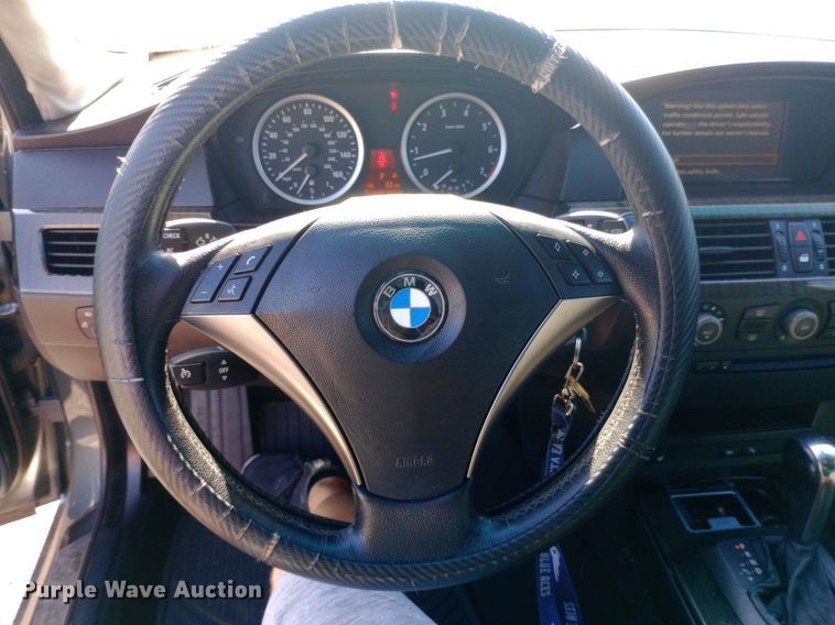 image for item DQ7147 2004 BMW 545i 