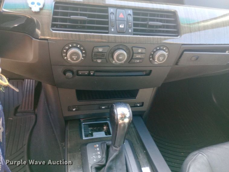 image for item DQ7147 2004 BMW 545i 