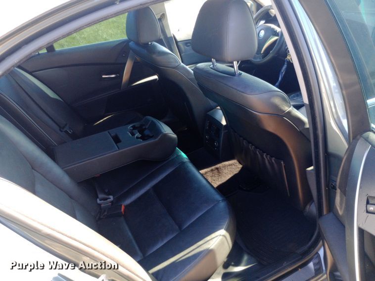 image for item DQ7147 2004 BMW 545i 