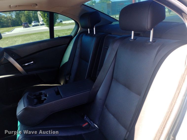 image for item DQ7147 2004 BMW 545i 