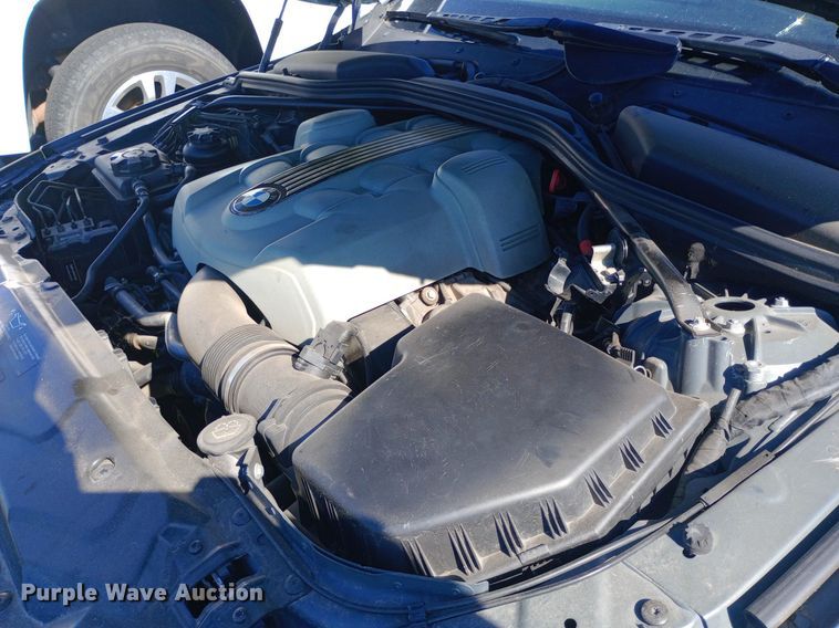 image for item DQ7147 2004 BMW 545i 
