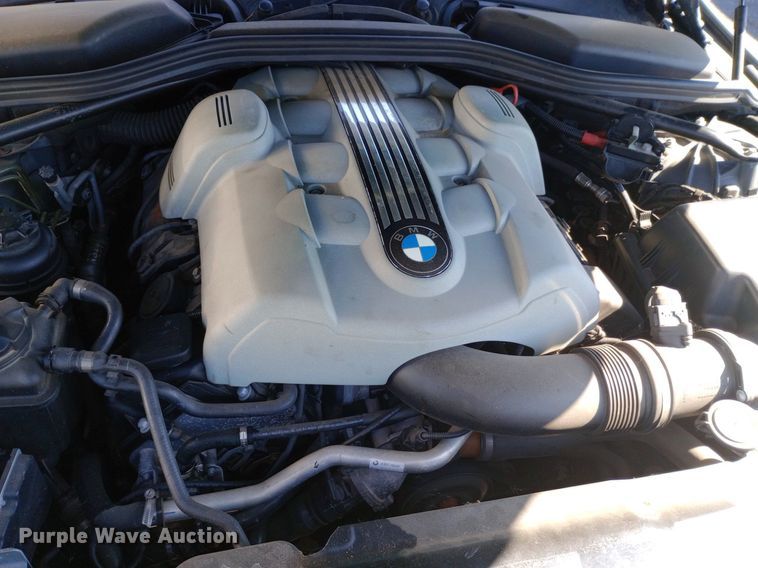 image for item DQ7147 2004 BMW 545i 