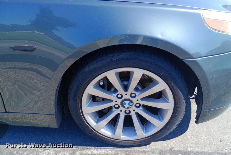 image for item DQ7147 2004 BMW 545i 