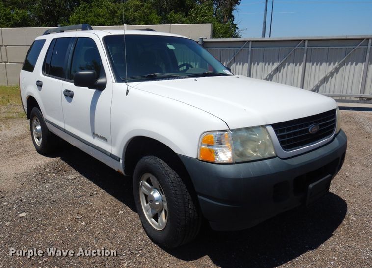 image for item DQ7153 2005 Ford  Explorer SUV