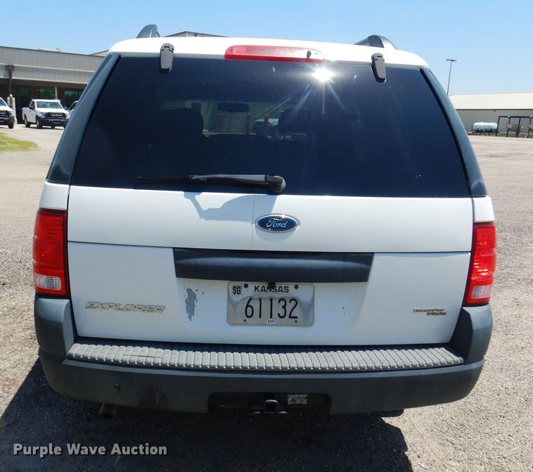 image for item DQ7153 2005 Ford  Explorer SUV