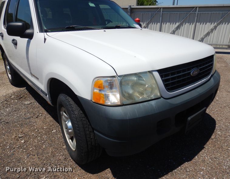 image for item DQ7153 2005 Ford  Explorer SUV
