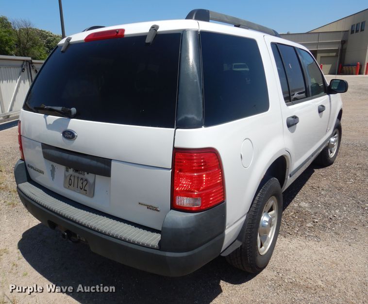 image for item DQ7153 2005 Ford  Explorer SUV
