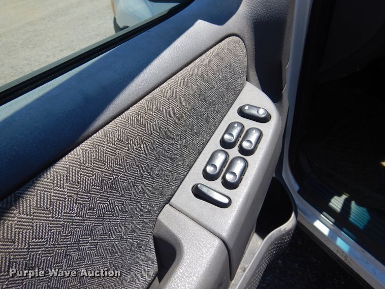 image for item DQ7153 2005 Ford  Explorer SUV