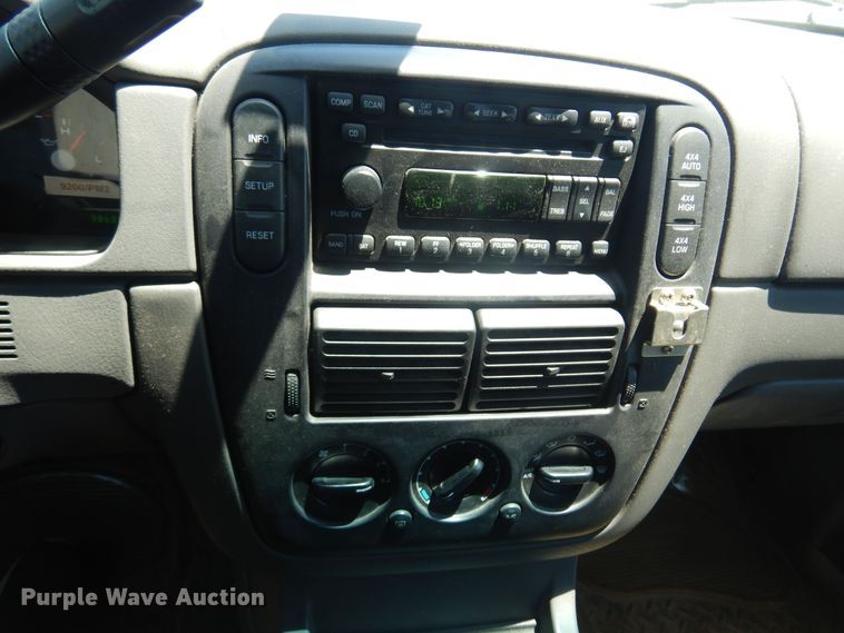 image for item DQ7153 2005 Ford  Explorer SUV