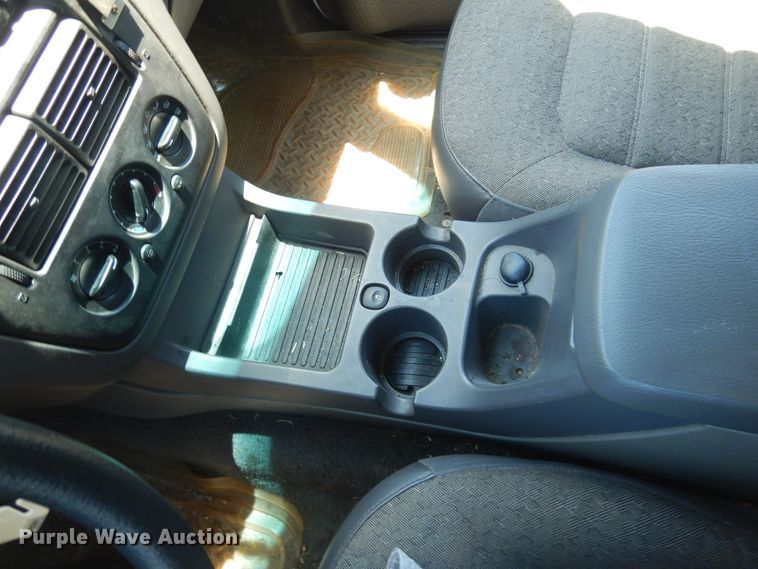 image for item DQ7153 2005 Ford  Explorer SUV