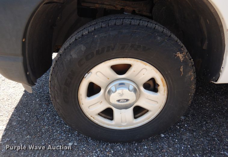 image for item DQ7153 2005 Ford  Explorer SUV