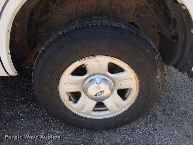 image for item DQ7153 2005 Ford  Explorer SUV