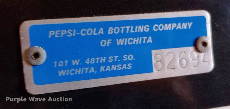 image for item DQ7157 Vendo vending machine