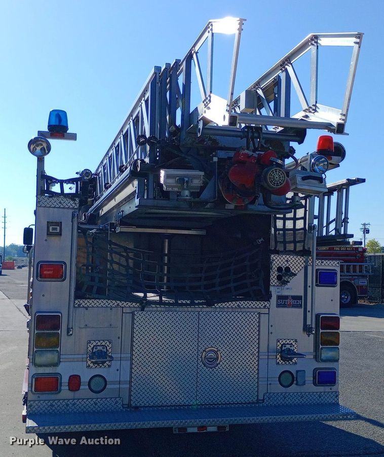 image for item DQ7158 2007 Sutphen 75' Ladder Quint fire truck