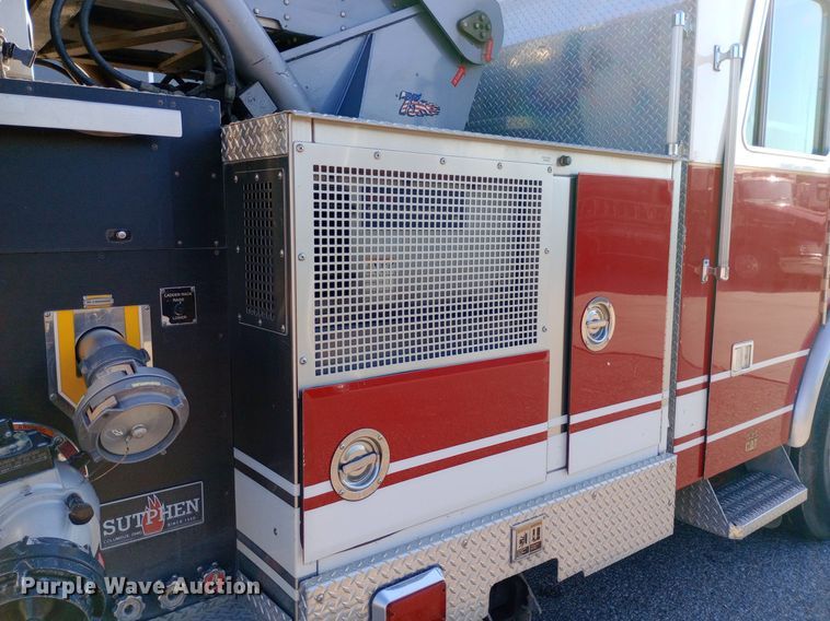 image for item DQ7158 2007 Sutphen 75' Ladder Quint fire truck