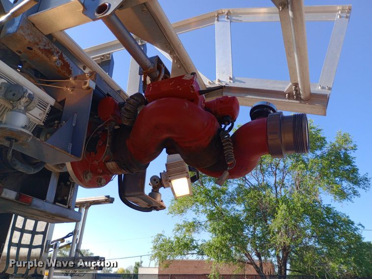 image for item DQ7158 2007 Sutphen 75' Ladder Quint fire truck