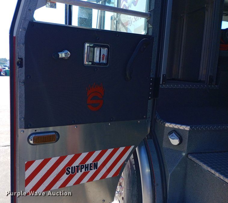 image for item DQ7158 2007 Sutphen 75' Ladder Quint fire truck