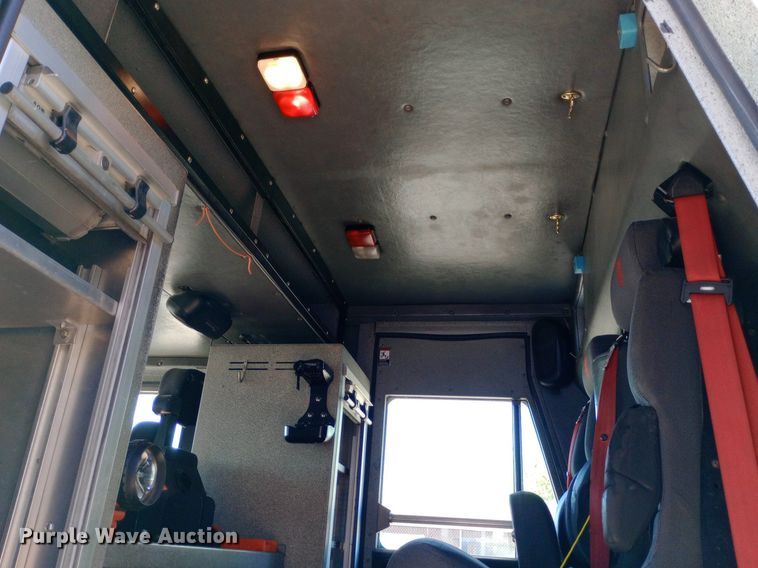 image for item DQ7158 2007 Sutphen 75' Ladder Quint fire truck