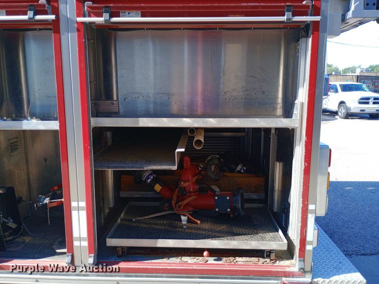 image for item DQ7158 2007 Sutphen 75' Ladder Quint fire truck