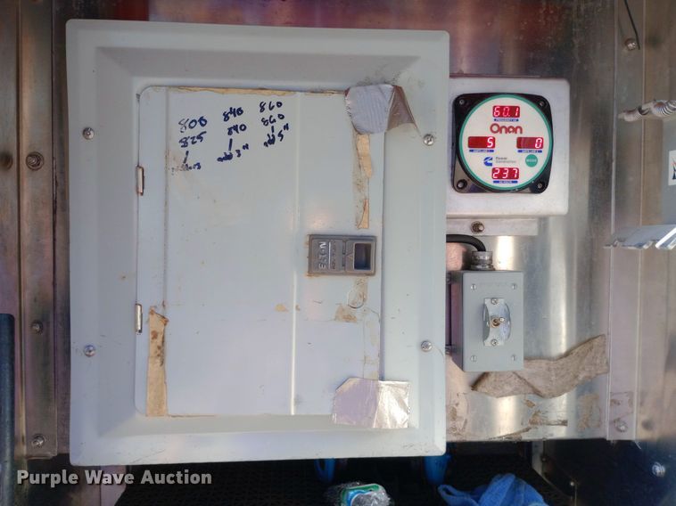 image for item DQ7158 2007 Sutphen 75' Ladder Quint fire truck