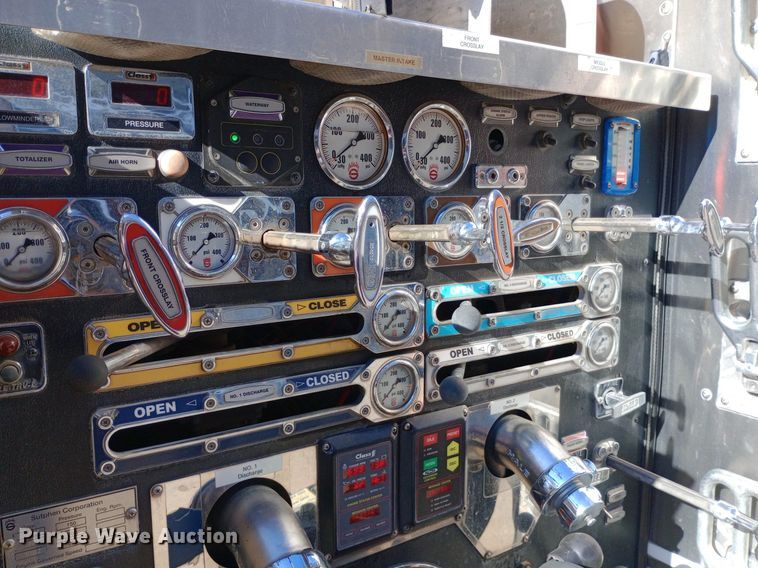 image for item DQ7158 2007 Sutphen 75' Ladder Quint fire truck