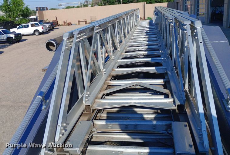 image for item DQ7158 2007 Sutphen 75' Ladder Quint fire truck