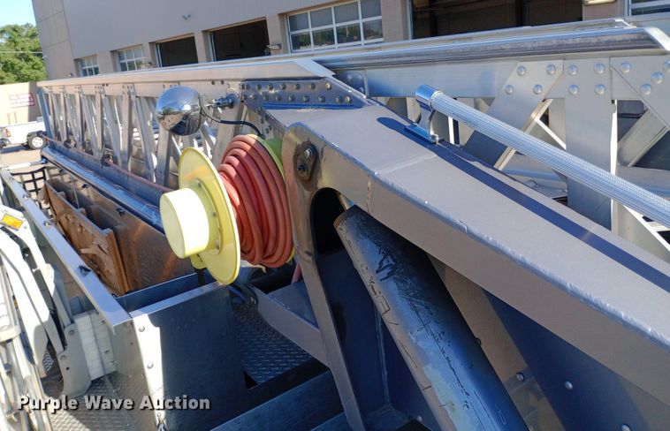 image for item DQ7158 2007 Sutphen 75' Ladder Quint fire truck