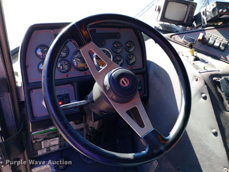 image for item DQ7158 2007 Sutphen 75' Ladder Quint fire truck