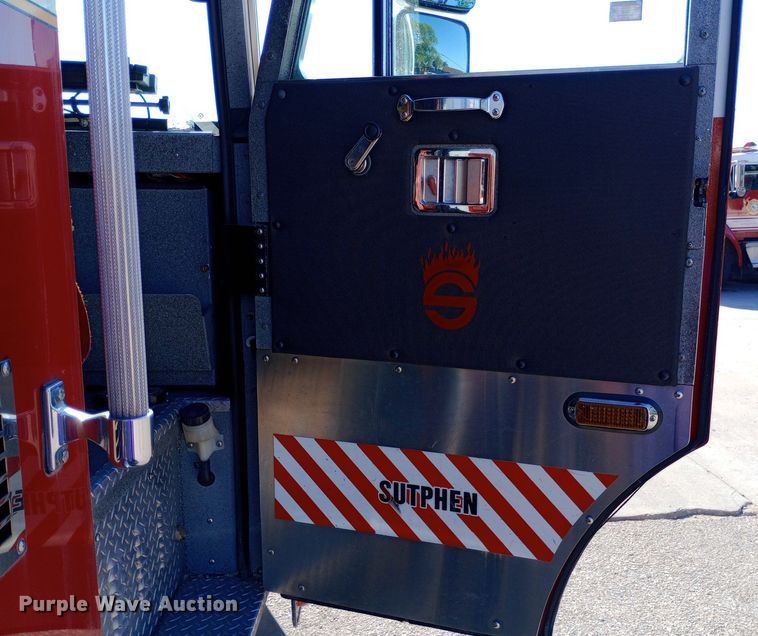 image for item DQ7158 2007 Sutphen 75' Ladder Quint fire truck