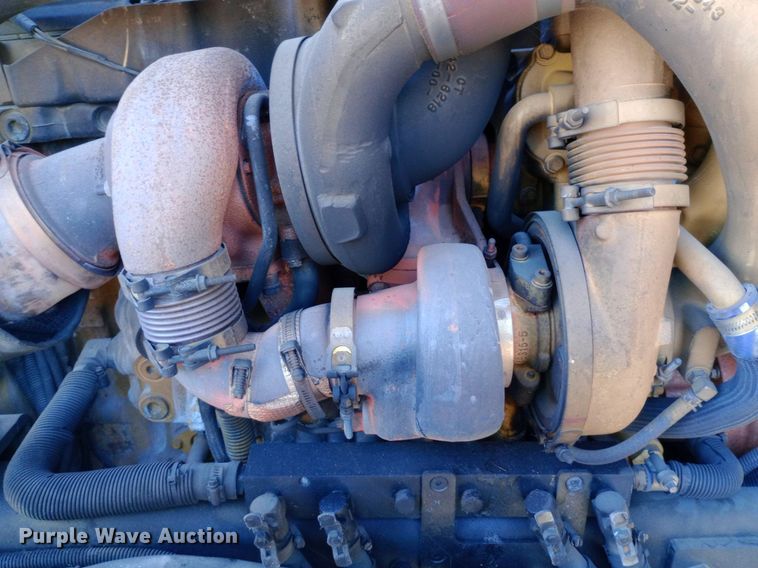 image for item DQ7158 2007 Sutphen 75' Ladder Quint fire truck