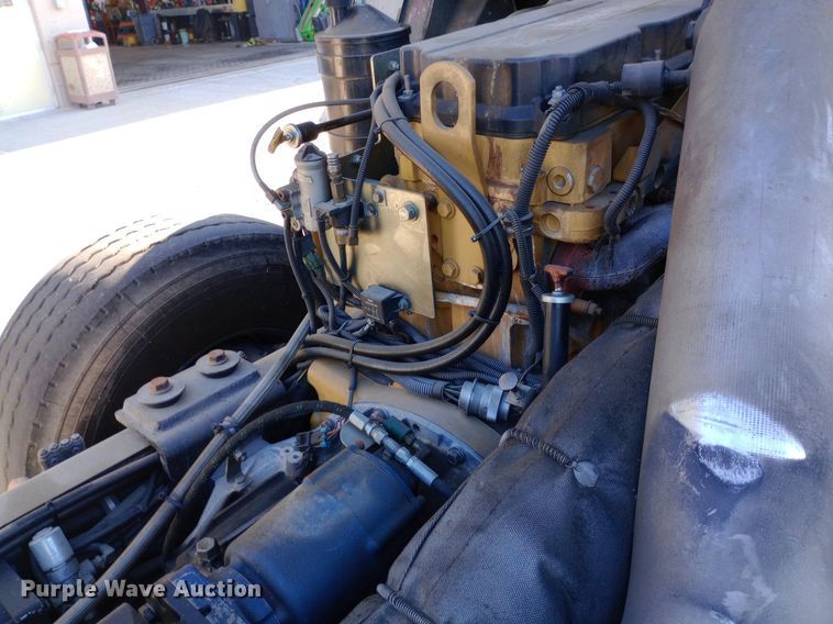 image for item DQ7158 2007 Sutphen 75' Ladder Quint fire truck