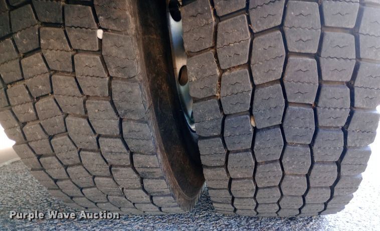 image for item DQ7158 2007 Sutphen 75' Ladder Quint fire truck