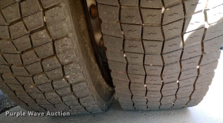 image for item DQ7158 2007 Sutphen 75' Ladder Quint fire truck