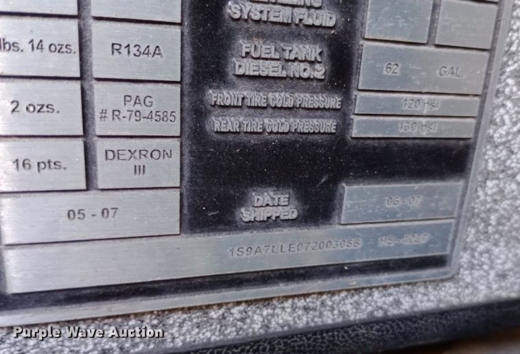 image for item DQ7158 2007 Sutphen 75' Ladder Quint fire truck