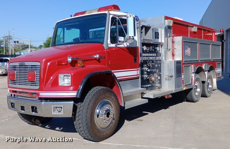 image for item DQ7159 2000 Freightliner  FL80 fire truck