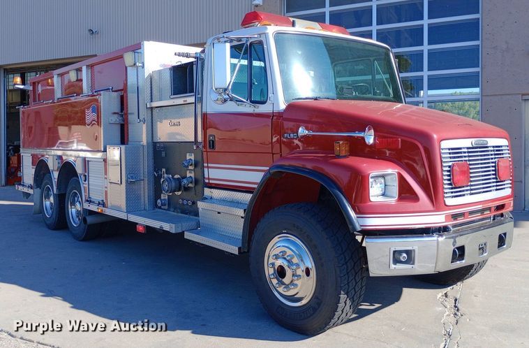 image for item DQ7159 2000 Freightliner  FL80 fire truck