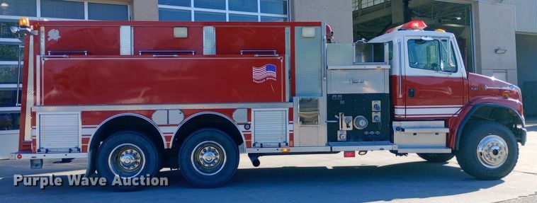 image for item DQ7159 2000 Freightliner  FL80 fire truck