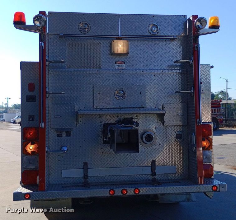 image for item DQ7159 2000 Freightliner  FL80 fire truck