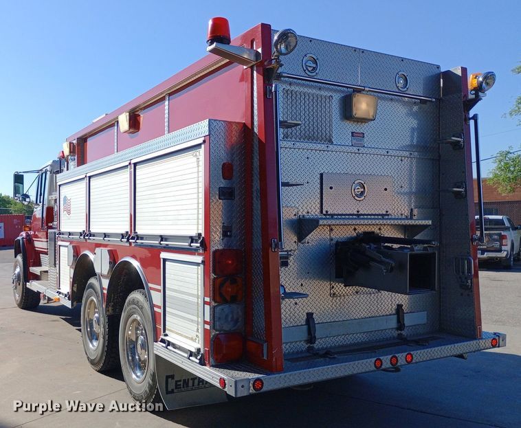 image for item DQ7159 2000 Freightliner  FL80 fire truck