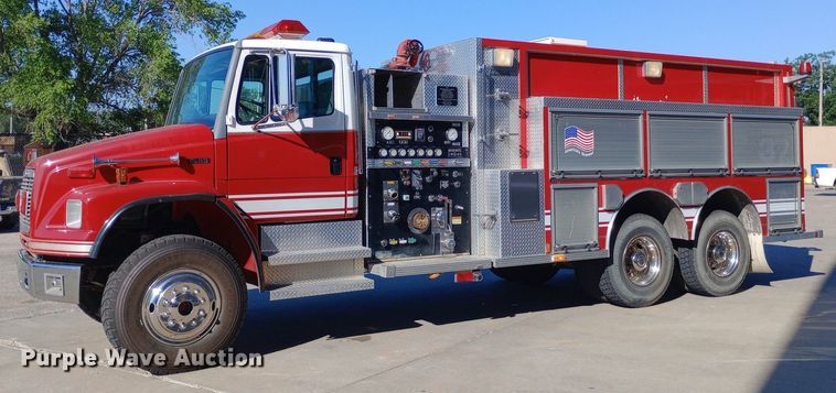 image for item DQ7159 2000 Freightliner  FL80 fire truck