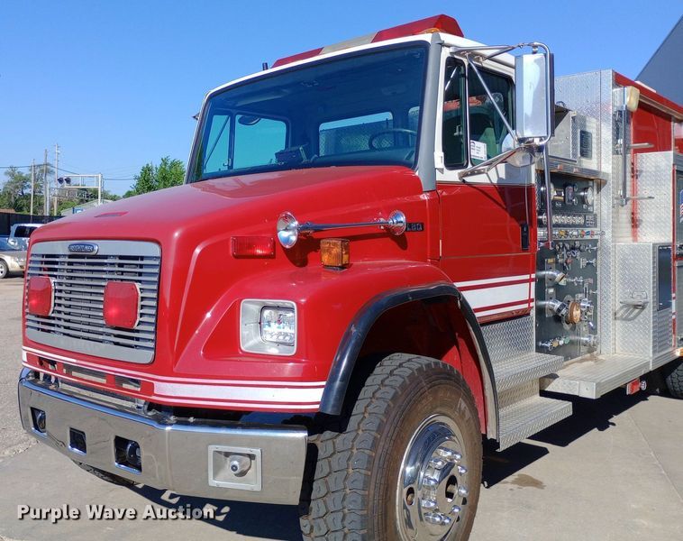 image for item DQ7159 2000 Freightliner  FL80 fire truck