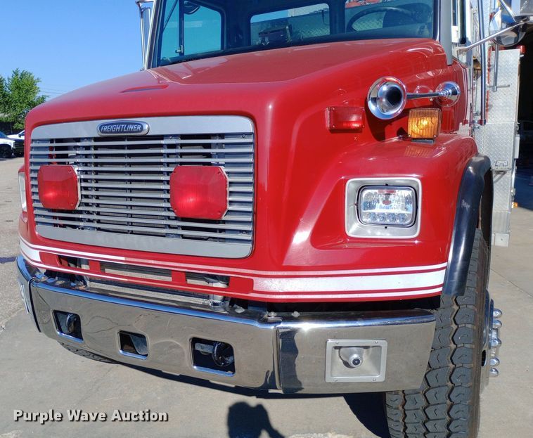 image for item DQ7159 2000 Freightliner  FL80 fire truck