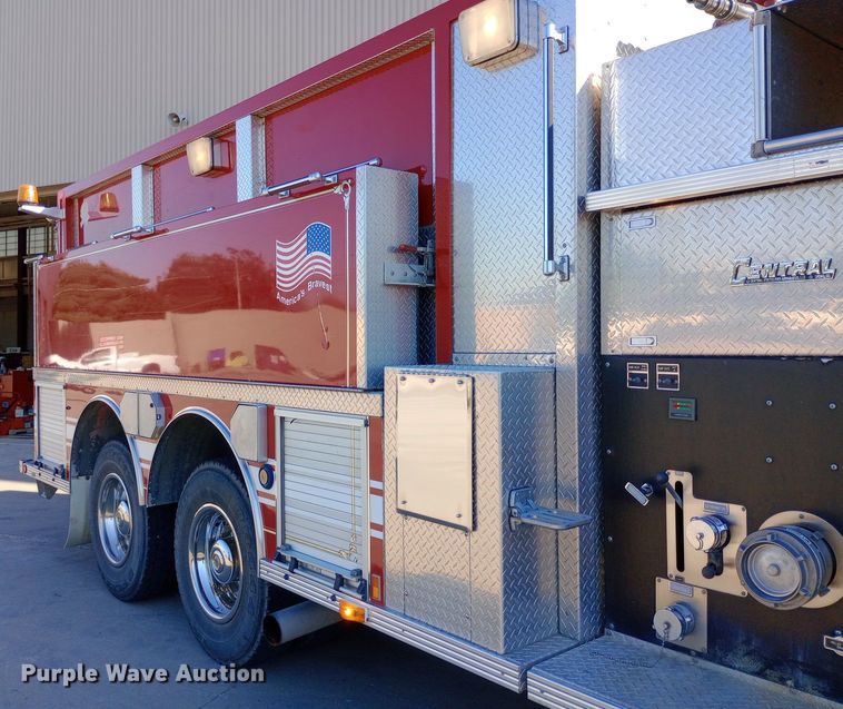 image for item DQ7159 2000 Freightliner  FL80 fire truck