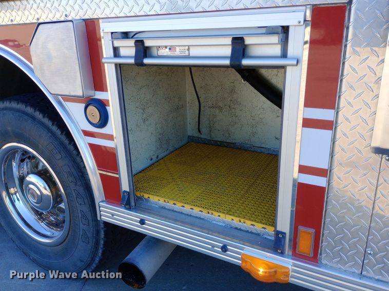 image for item DQ7159 2000 Freightliner  FL80 fire truck