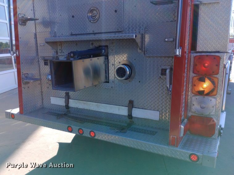 image for item DQ7159 2000 Freightliner  FL80 fire truck