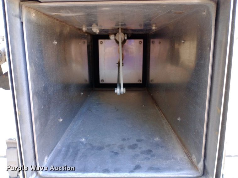 image for item DQ7159 2000 Freightliner  FL80 fire truck